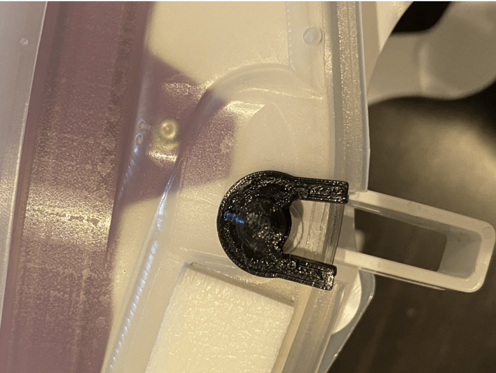 Final prototype of 3D printed PAPR clip